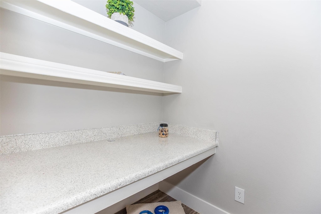 19100 N Glenwest Drive - Photo 18