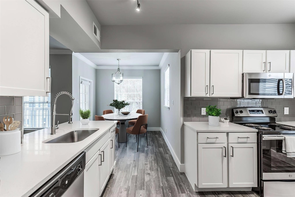 19100 N Glenwest Drive - Photo 3