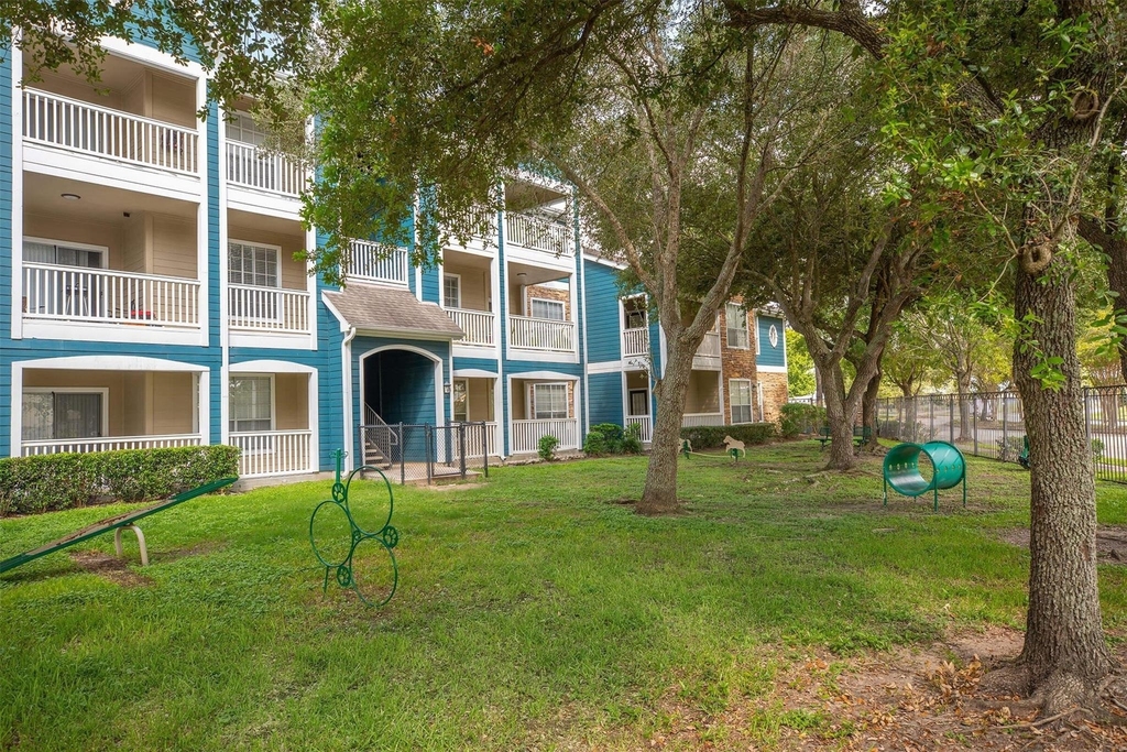 19100 N Glenwest Drive - Photo 28