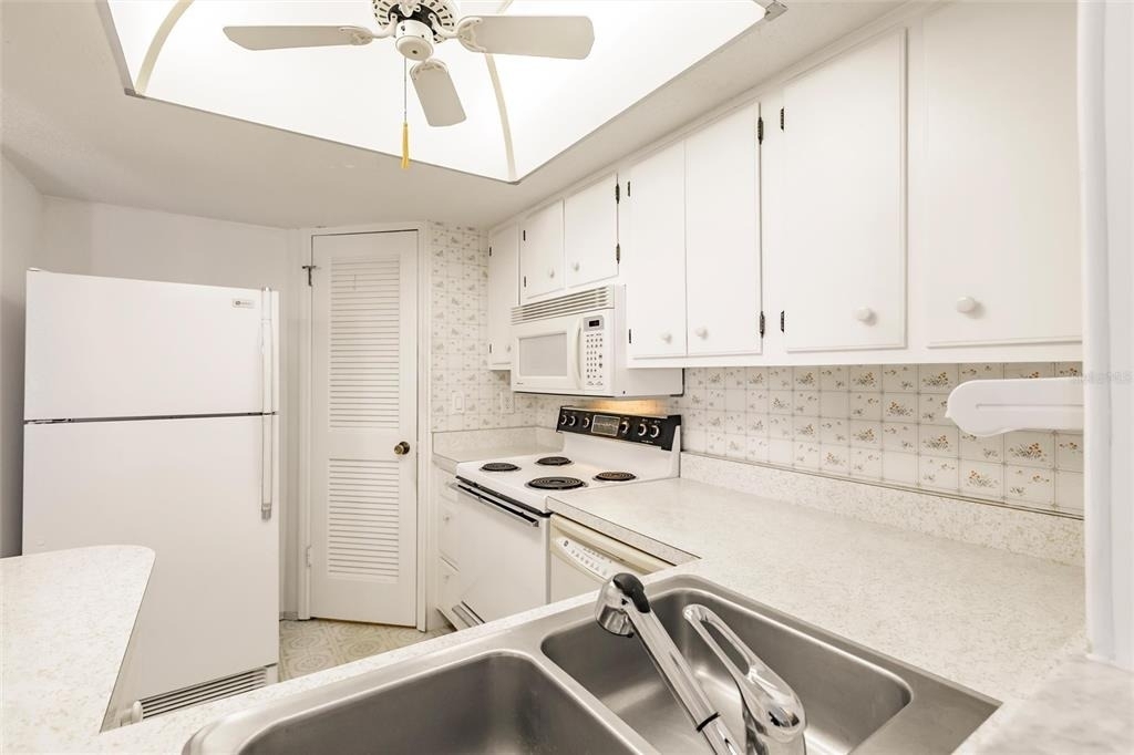 4158 Tamiami Trail - Photo 8