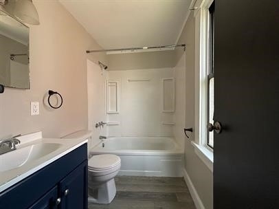 929 Vankirk St - Photo 5