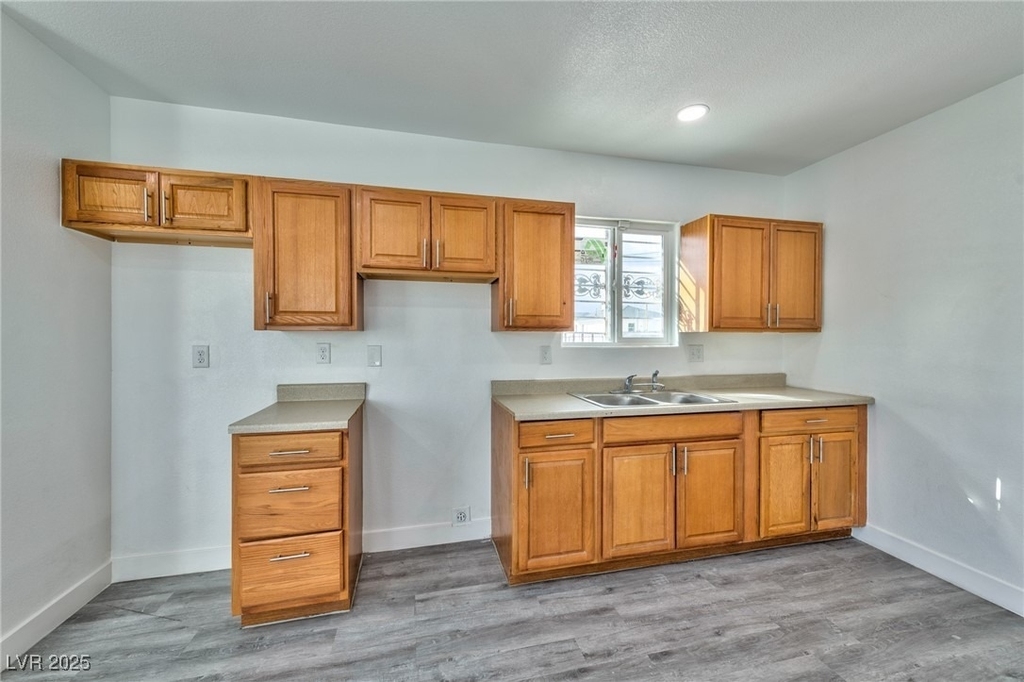 339 N 10th Street - Photo 6