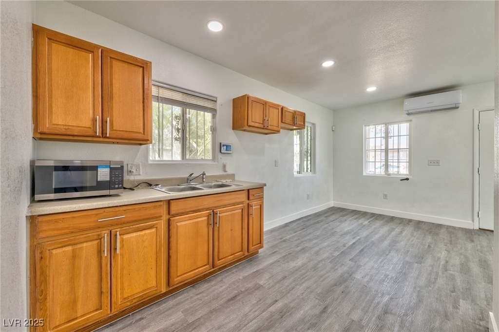 339 N 10th Street - Photo 7