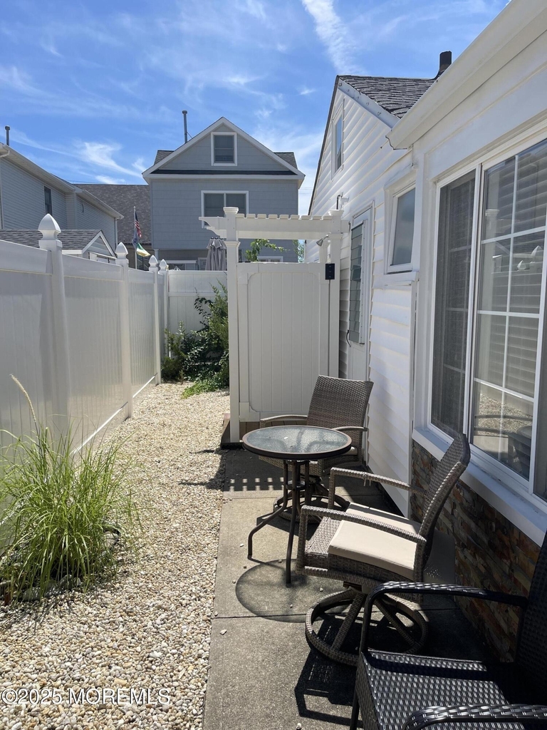 102 Brown Avenue - Photo 22