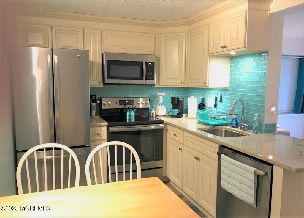 1 2nd Avenue - Photo 3