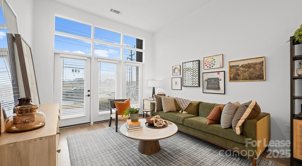 704 W Tremont Avenue - Photo 24