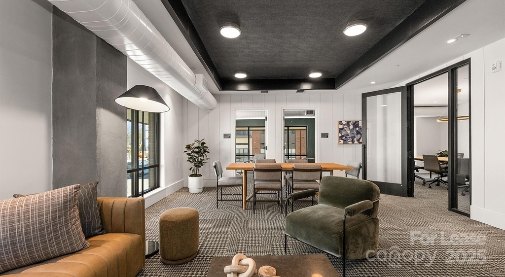 704 W Tremont Avenue - Photo 6