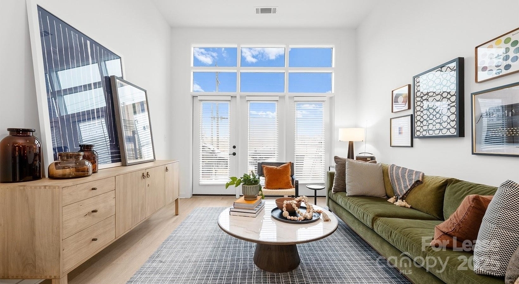 704 W Tremont Avenue - Photo 25