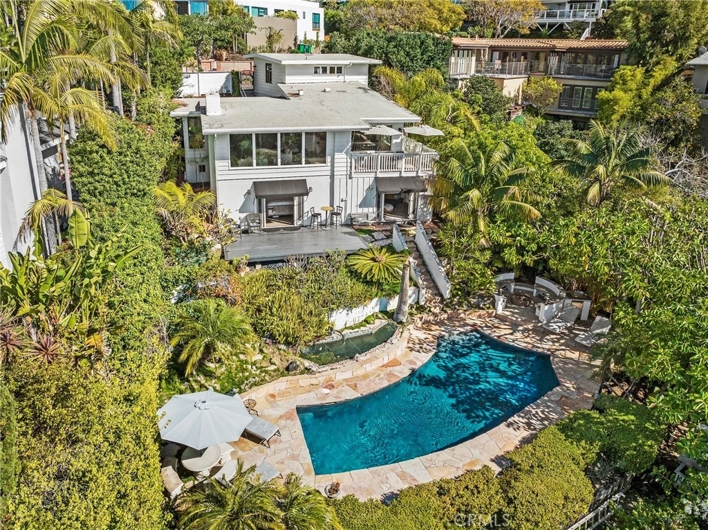 875 Coast View Drive - Photo 3