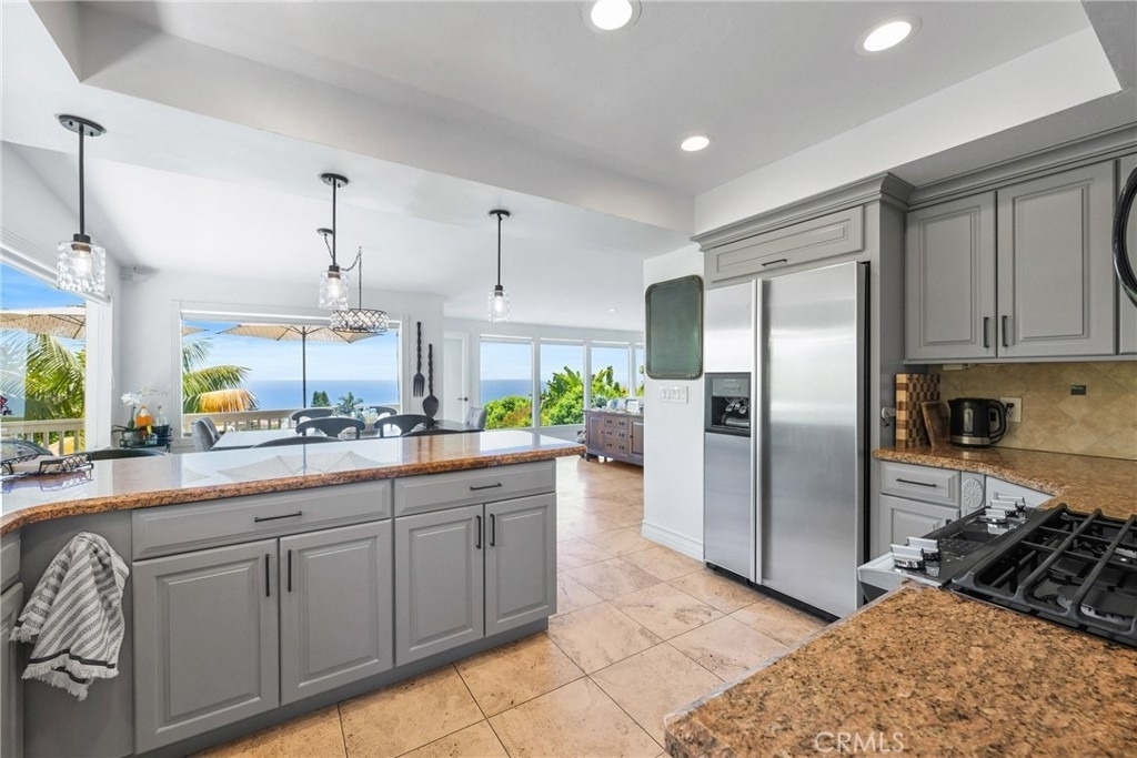 875 Coast View Drive - Photo 5