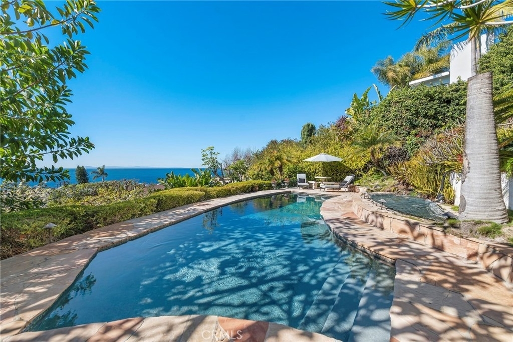 875 Coast View Drive - Photo 16