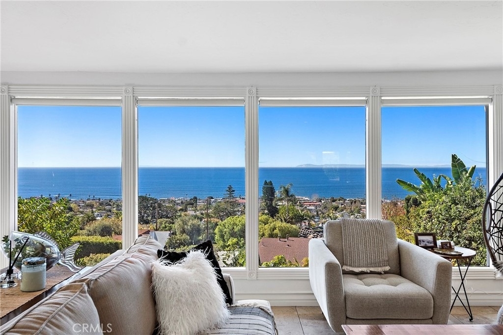 875 Coast View Drive - Photo 1