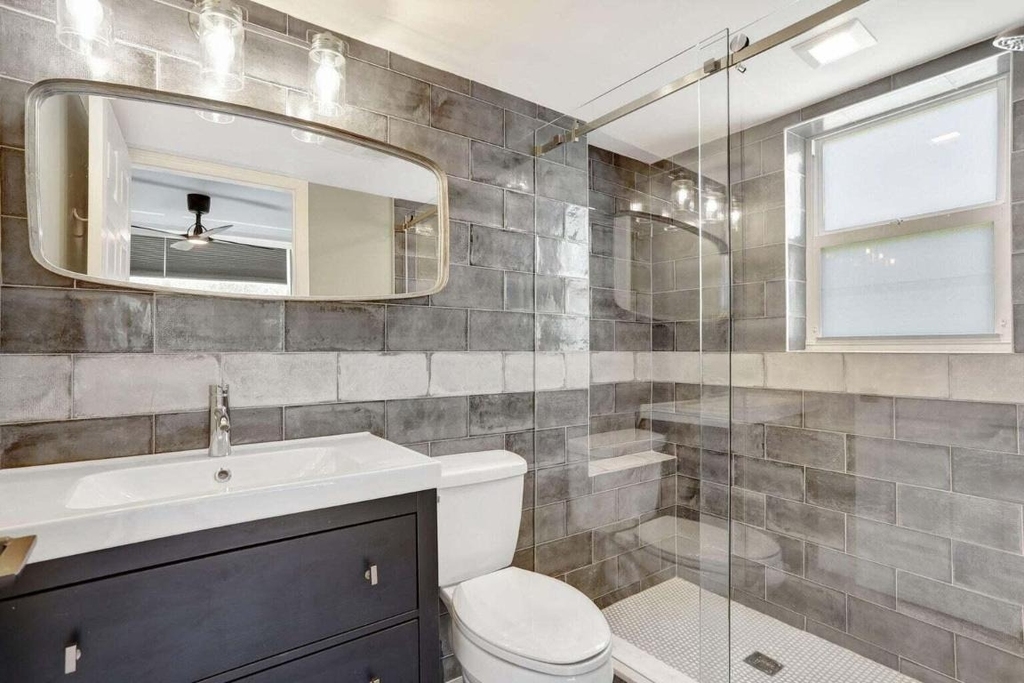 7800 Nw 18th Street - Photo 11