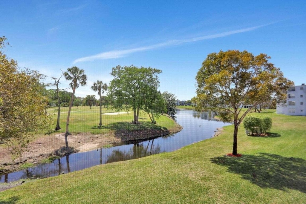 7800 Nw 18th Street - Photo 2