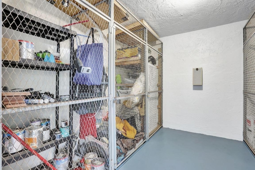7800 Nw 18th Street - Photo 23