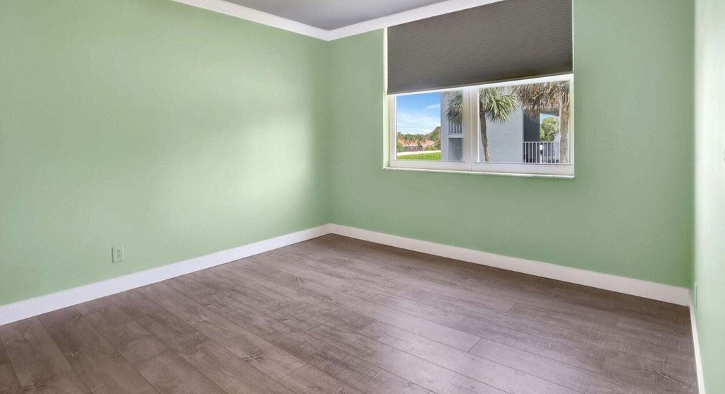 7800 Nw 18th Street - Photo 13