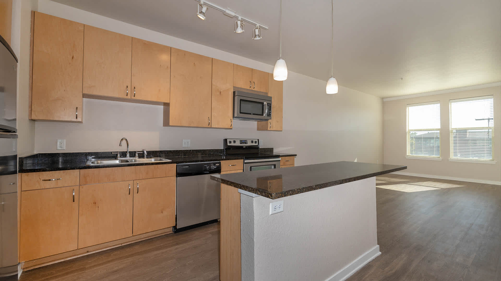14770 Orchard Pkwy - Photo 7