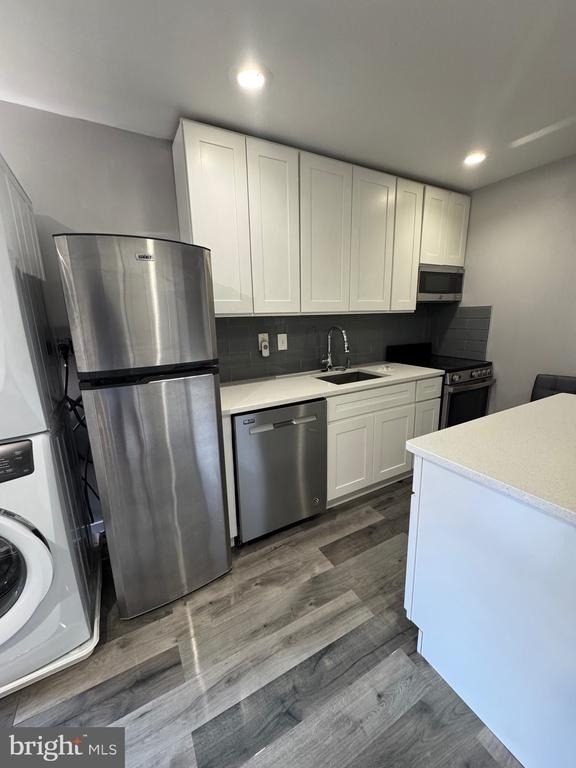 1429 N Hollywood Street - Photo 1