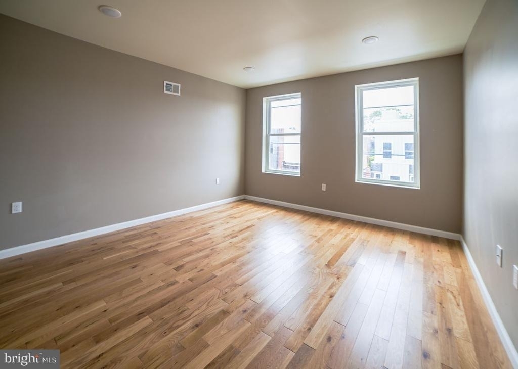 1806 N Willington Street - Photo 5