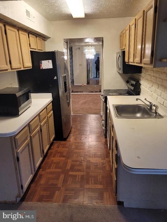 8007 Mandan Road - Photo 11