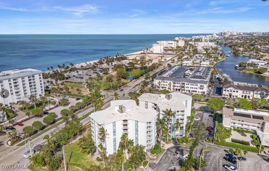 1300 Gulf Shore Boulevard N - Photo 5