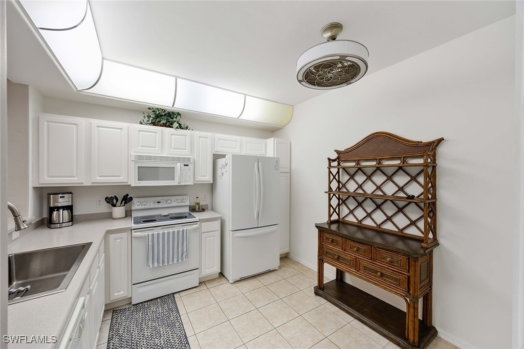 23526 Sandycreek Terrace - Photo 12