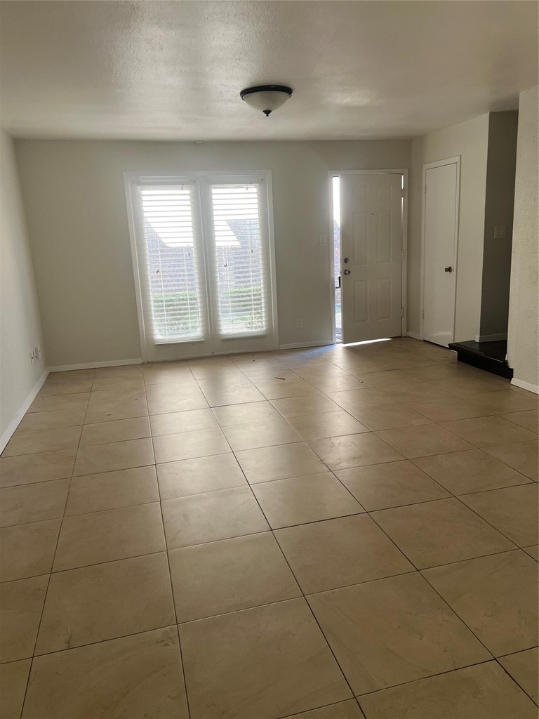 6111 Beverly Hill Street - Photo 2
