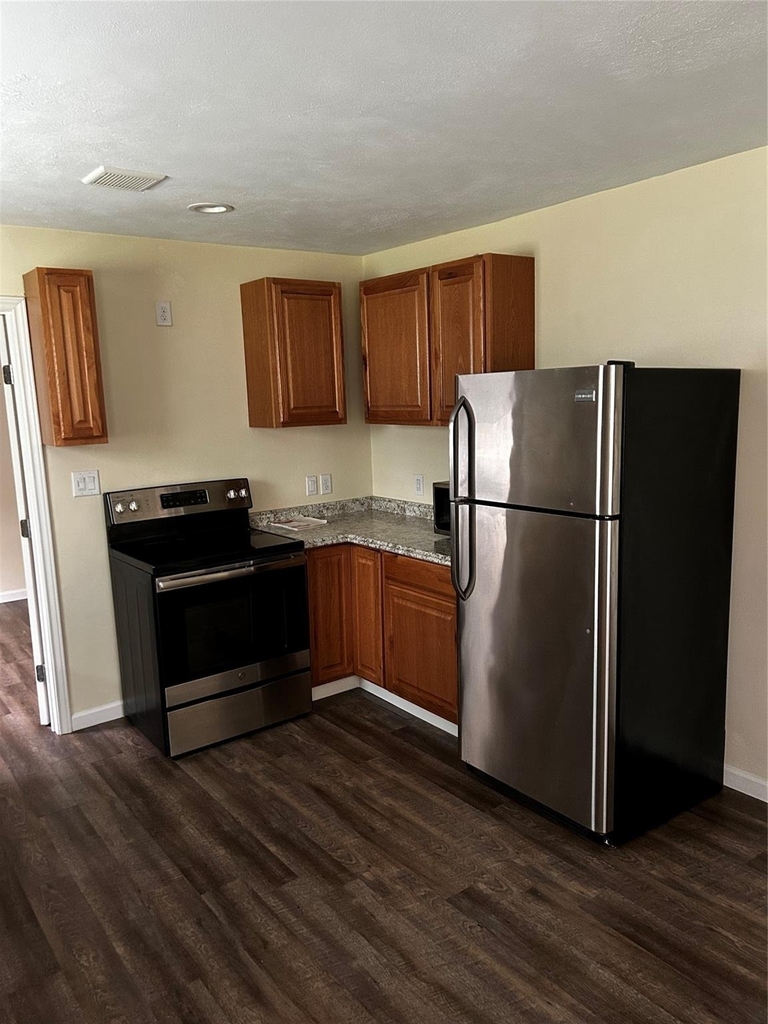 17811 Bamwood Drive - Photo 2
