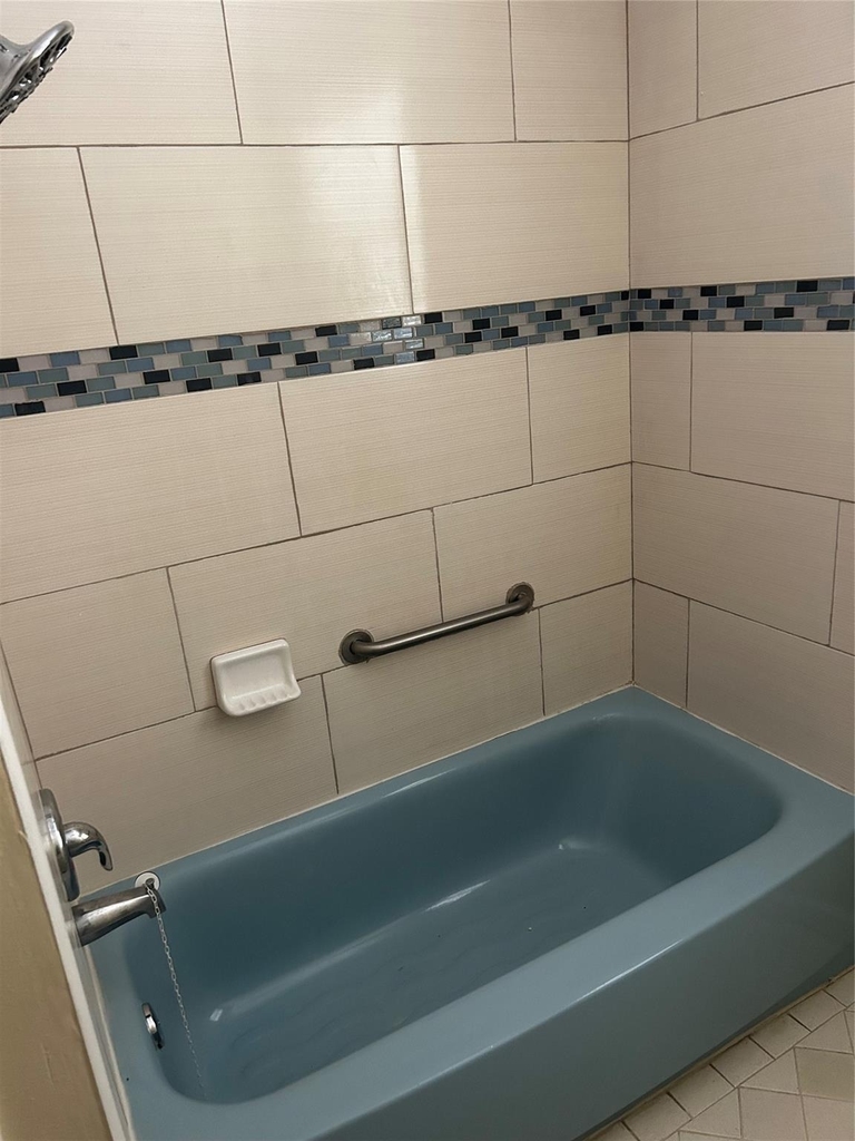 17811 Bamwood Drive - Photo 8