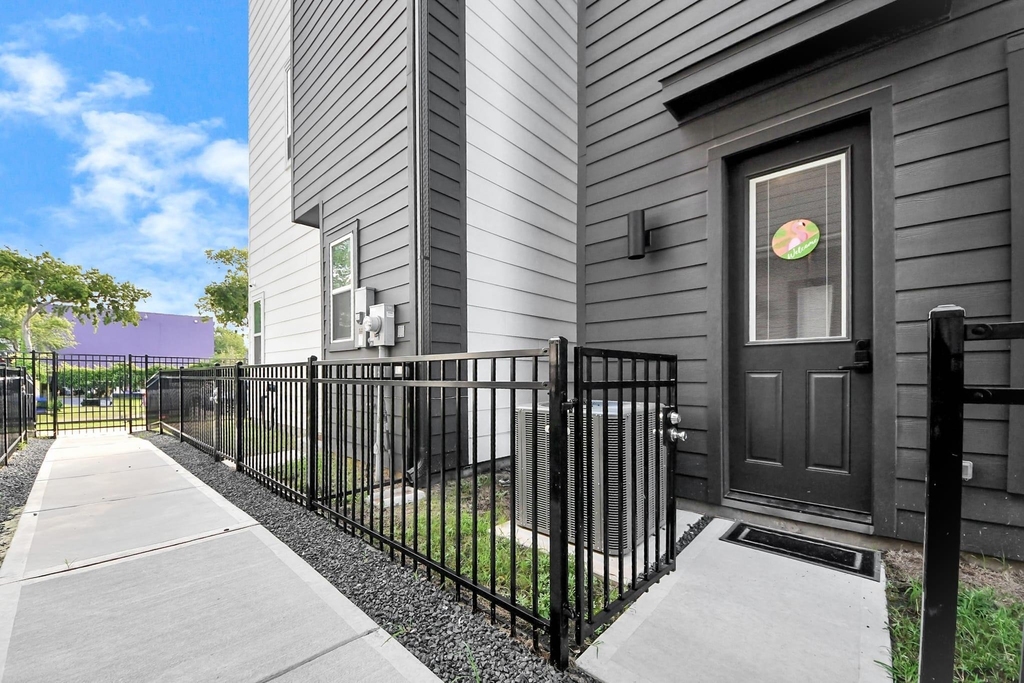 1104 Palmer Street - Photo 34