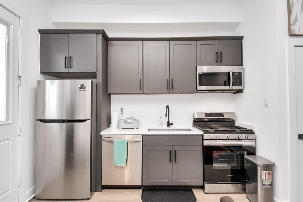 1104 Palmer Street - Photo 11