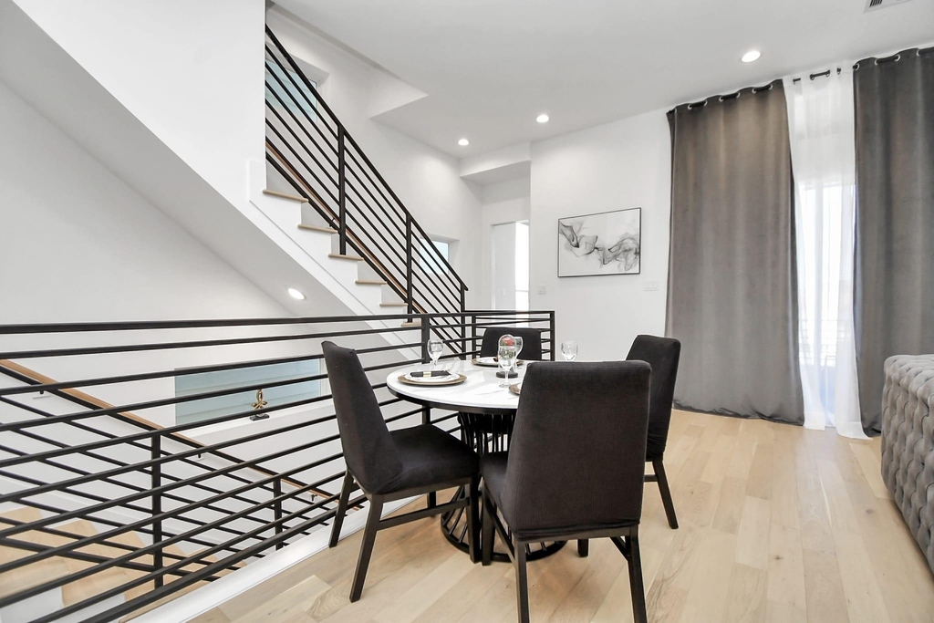 1104 Palmer Street - Photo 25