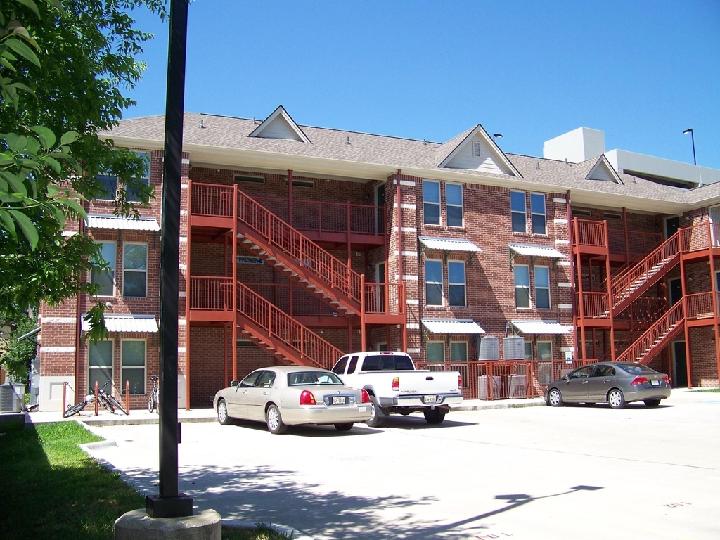 300 Spruce Street - Photo 14