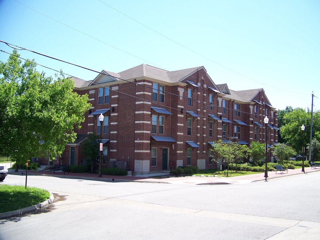 300 Spruce Street - Photo 13