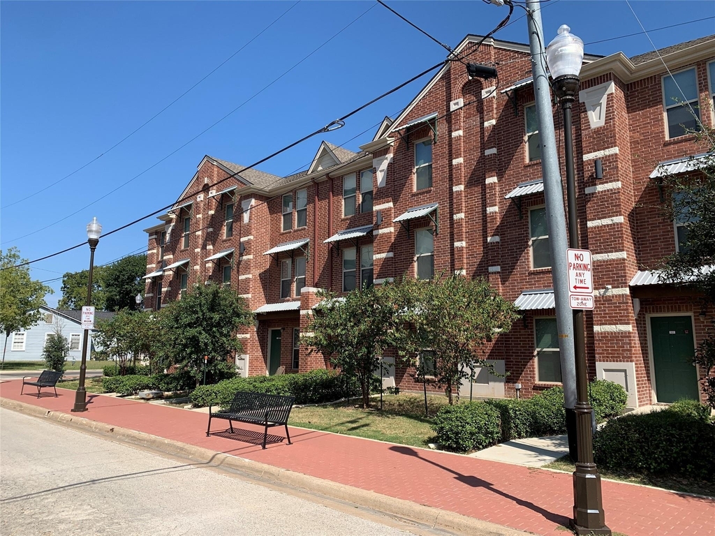 300 Spruce Street - Photo 1