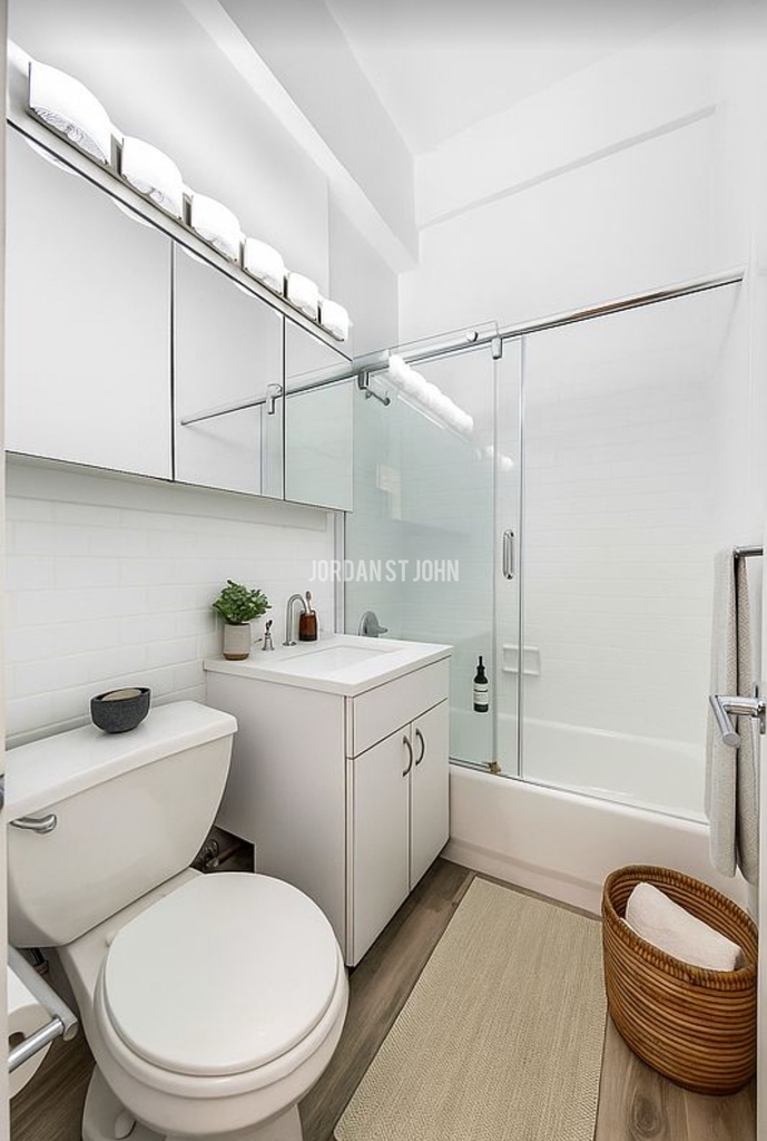 E 35TH ST - Photo 5