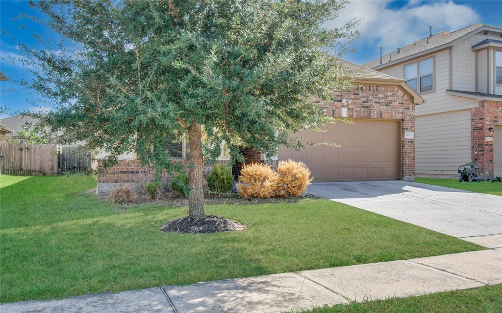 18707 Naples Ridge Court - Photo 3