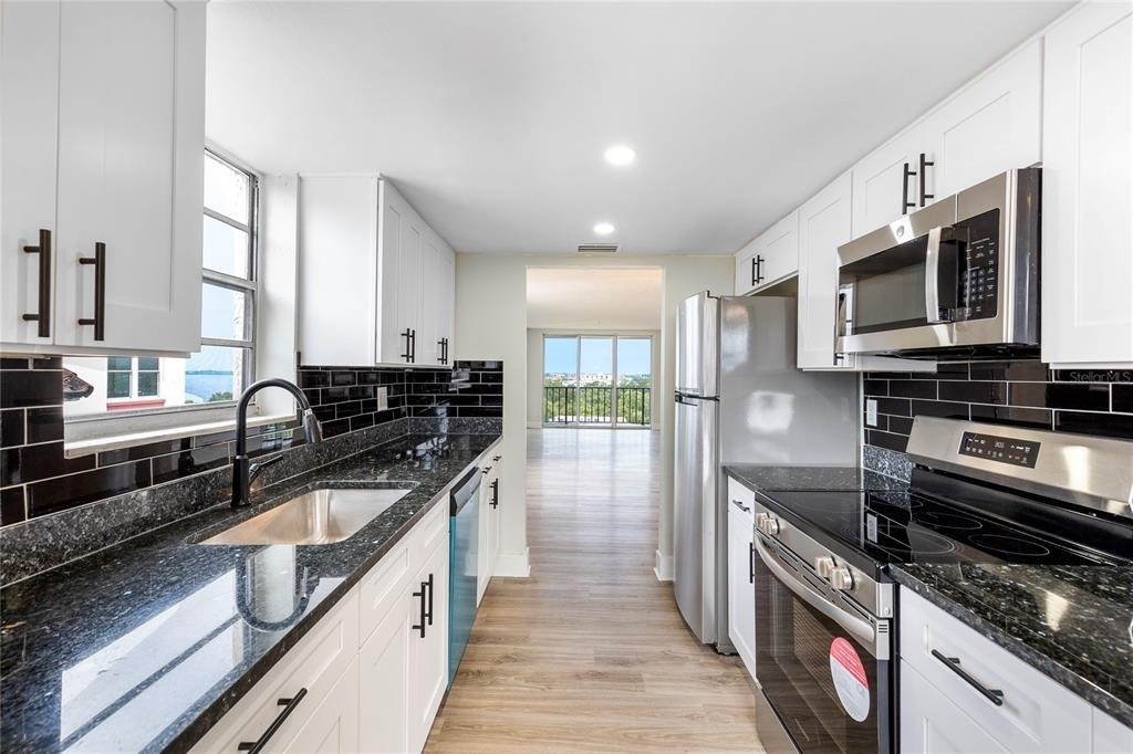 2699 Seville Boulevard - Photo 8