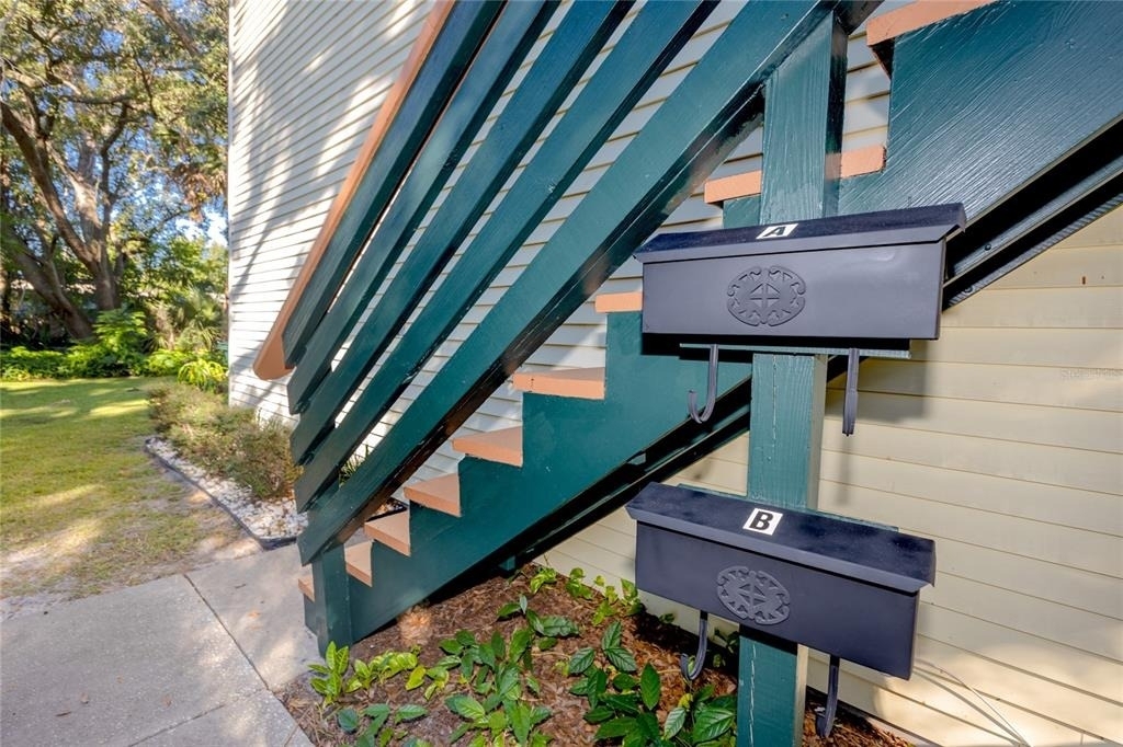 1303 S Moody Avenue - Photo 6