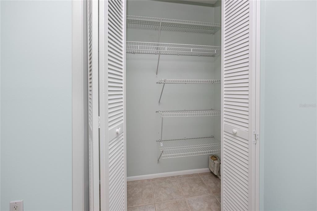 1303 S Moody Avenue - Photo 2