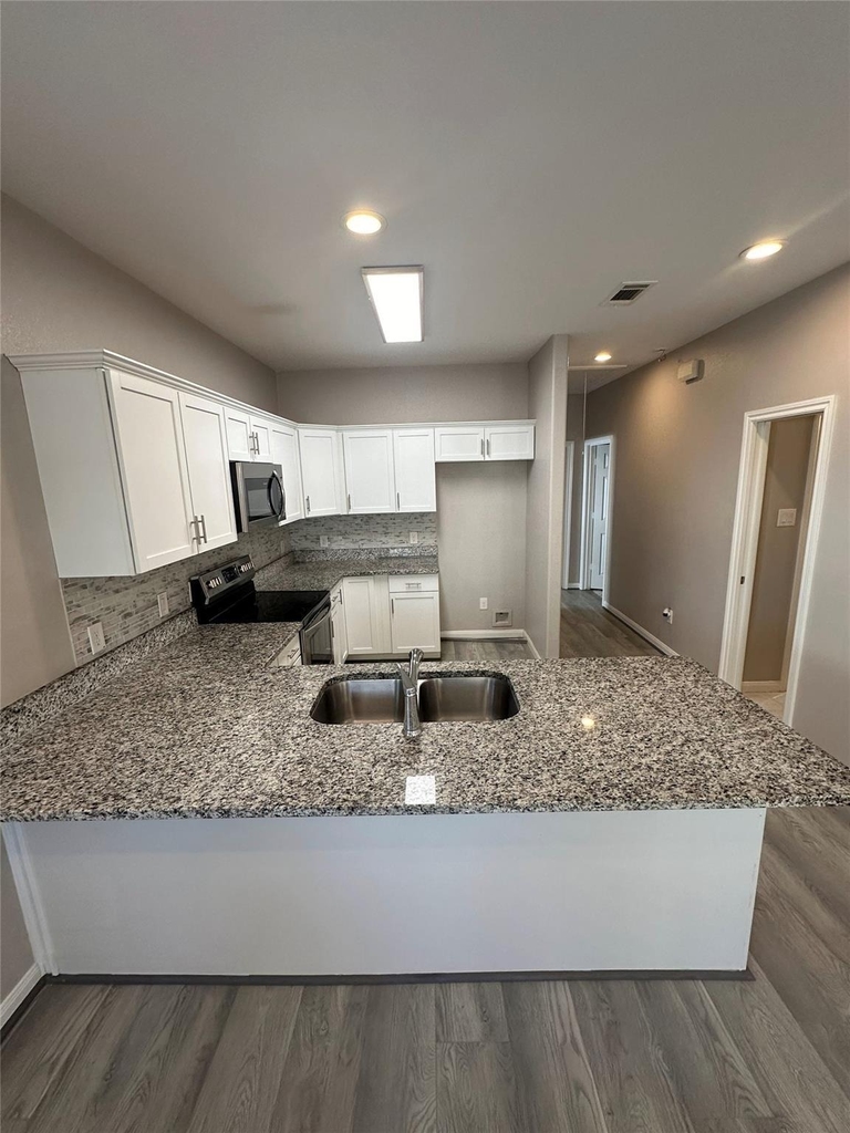 16945 Glenheath - Photo 1