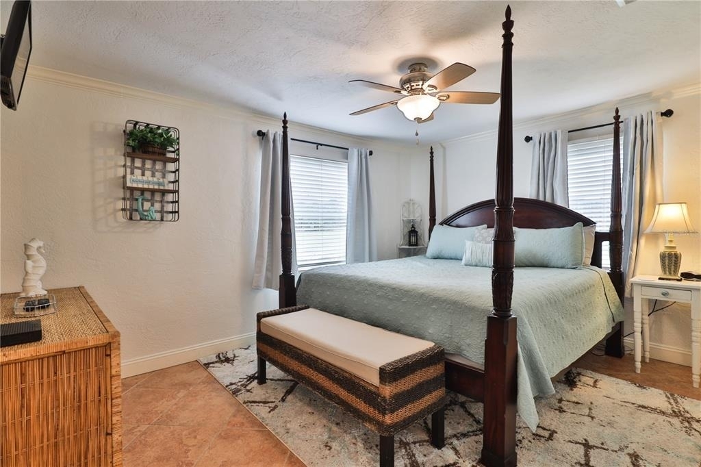 813 E 6th Avenue - Photo 13