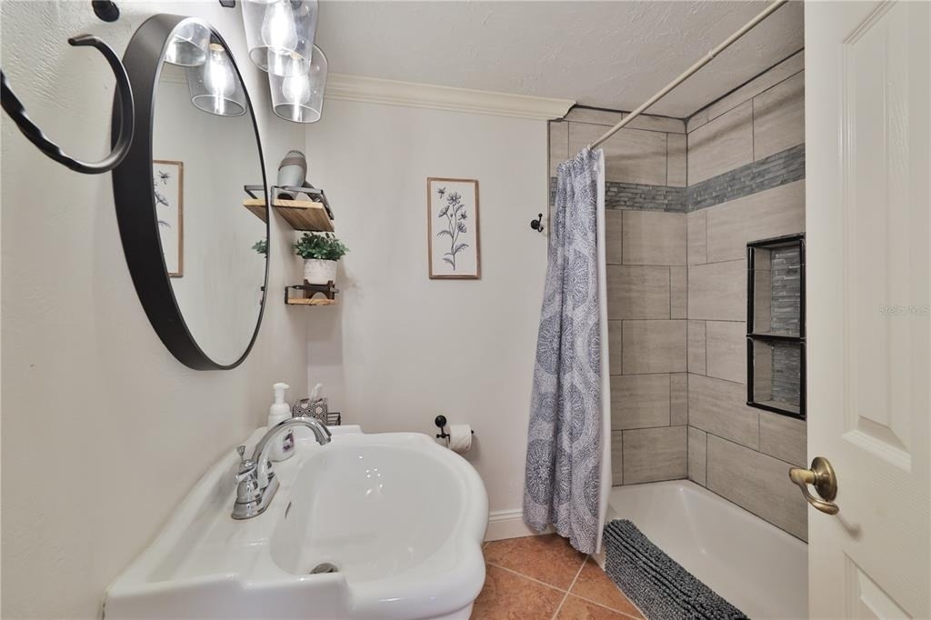 813 E 6th Avenue - Photo 17