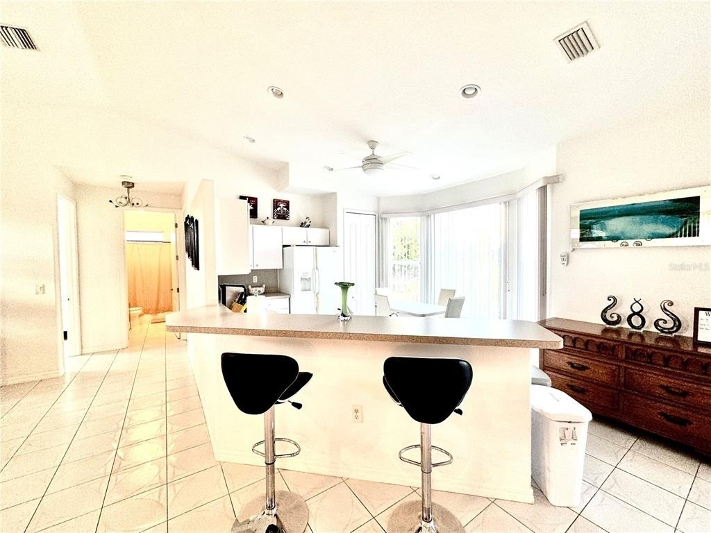 219 Venetia Avenue - Photo 6