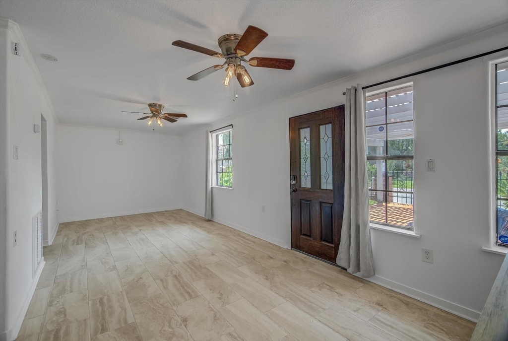 2128 59th Street - Photo 15