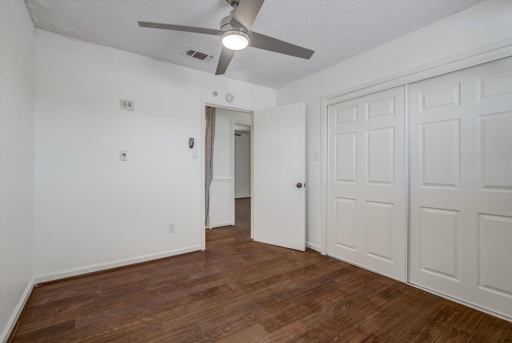 2128 59th Street - Photo 29