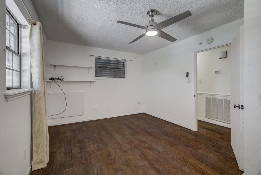 2128 59th Street - Photo 26