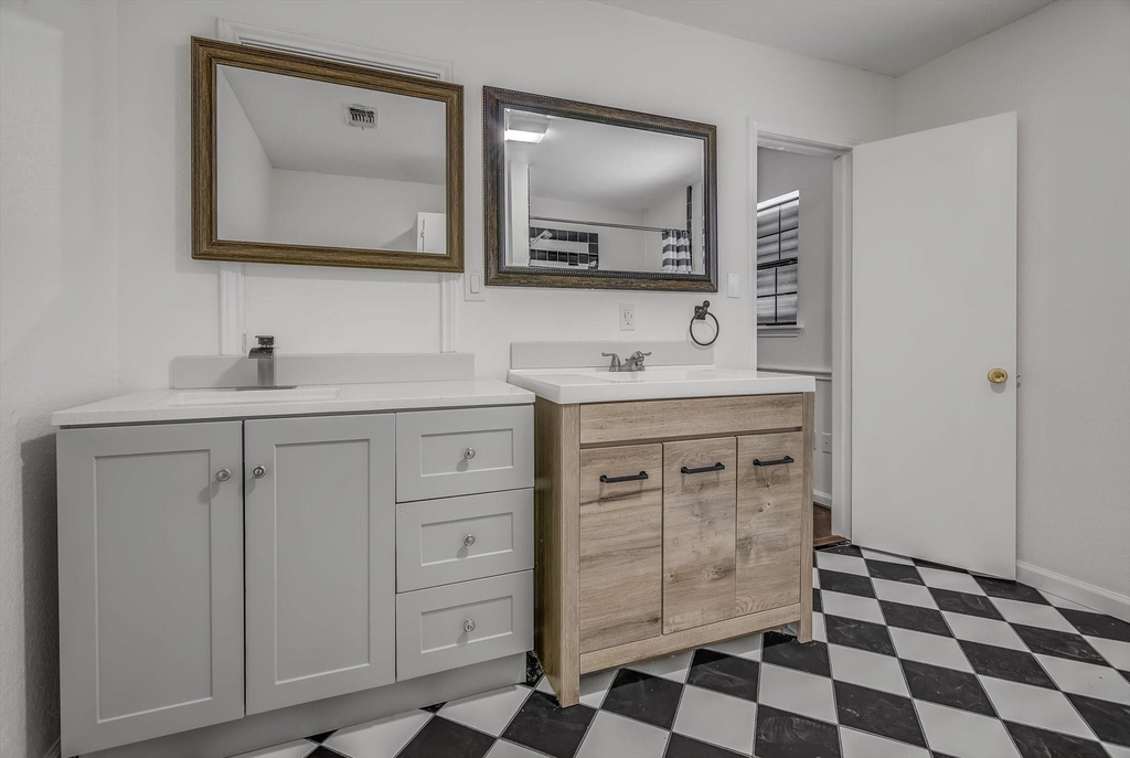 2128 59th Street - Photo 38