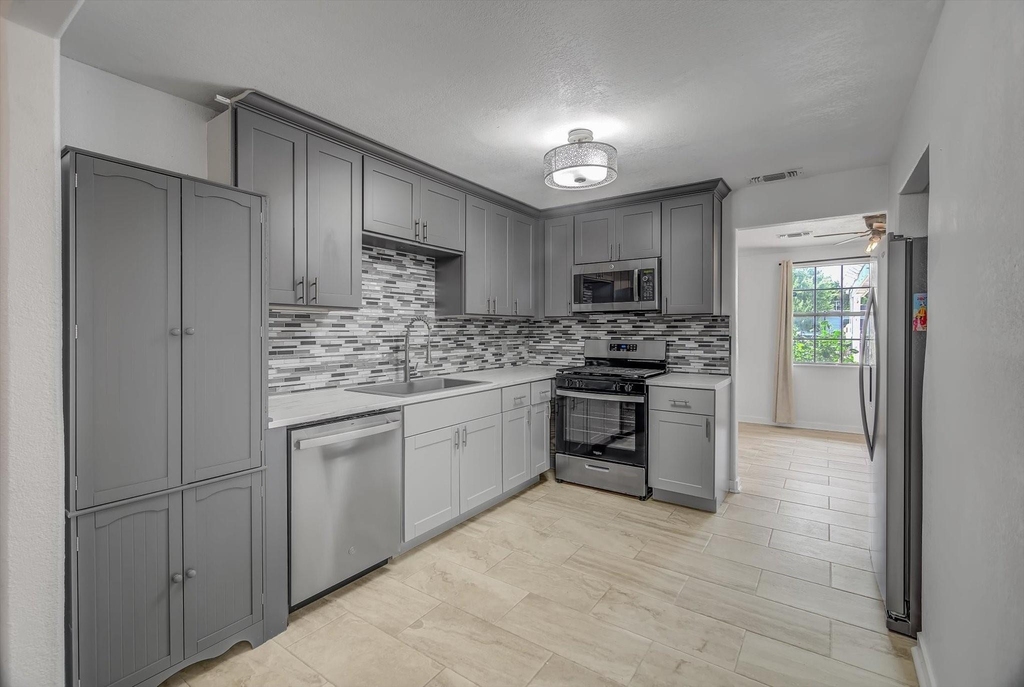 2128 59th Street - Photo 17
