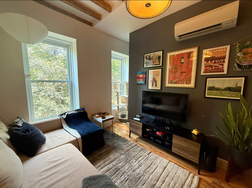758 Putnam Avenue - Photo 4